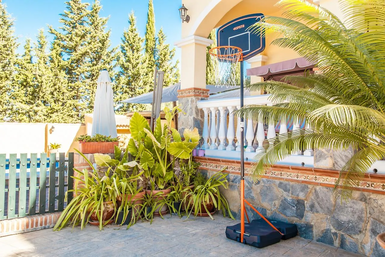 Cubo'S Villa Torre Encina ألاورين ذي ر تورّي